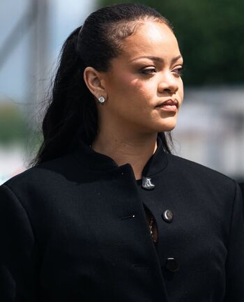 Full leaked Rihanna  page private onlyfans photo