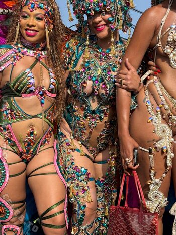 Full leaked Rihanna  page private onlyfans photo