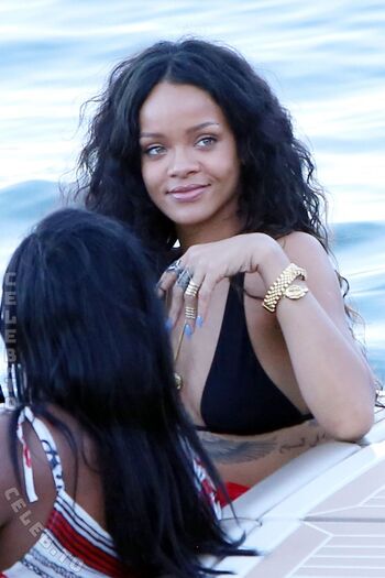 Full leaked Rihanna  page private onlyfans photo