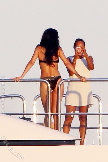 Full leaked Rihanna  page private onlyfans photo