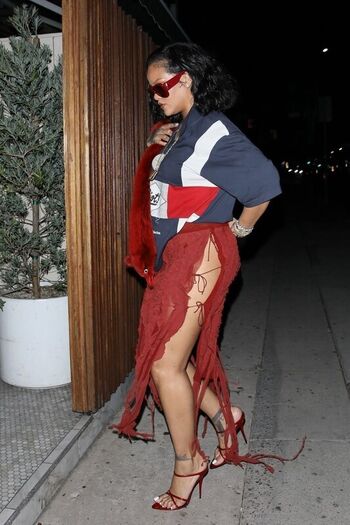Full leaked Rihanna page private onlyfans photo