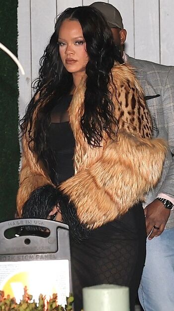 Full leaked Rihanna page private onlyfans photo