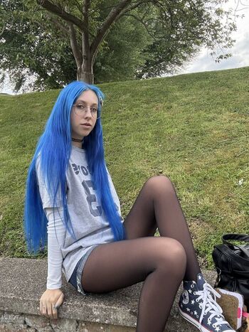 Full leaked Rileybluebell private onlyfans photo