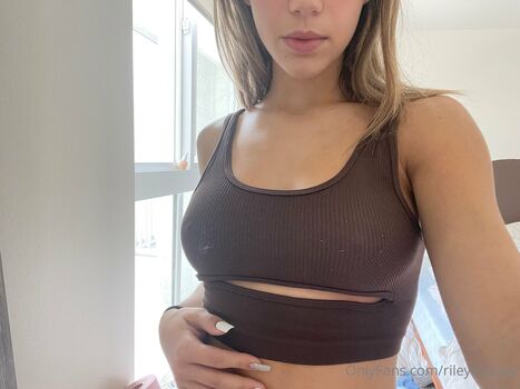 Full leaked Rileymurray private onlyfans photo