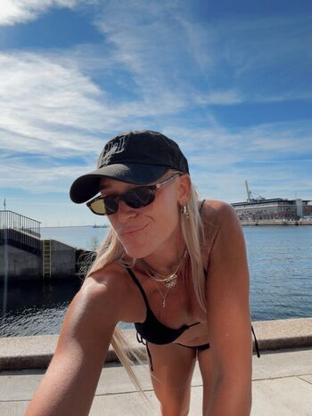 Full leaked Riribebe page private onlyfans photo