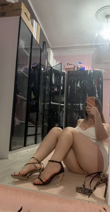 Full leaked Riribebe page private onlyfans photo