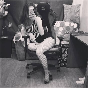 Full leaked Riwonka private onlyfans photo