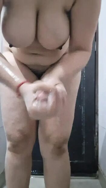 Full leaked Riya moni private onlyfans photo