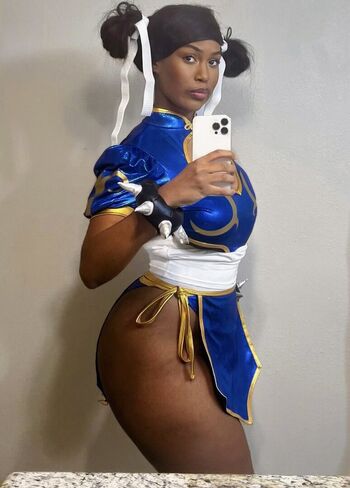 Full leaked Rmvnda private onlyfans photo