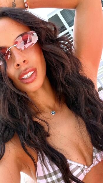 Full leaked Rochelle humes page private onlyfans photo