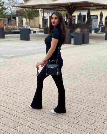 Full leaked Romanian girls page private onlyfans photo