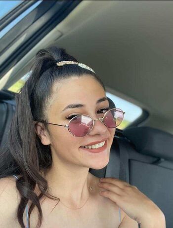 Full leaked Romanian girls page private onlyfans photo