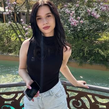 Full leaked Romanian girls page private onlyfans photo