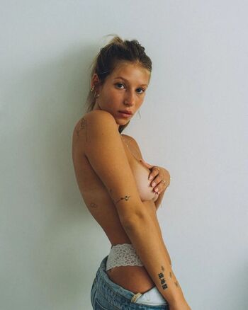 Full leaked Roni zouler private onlyfans photo