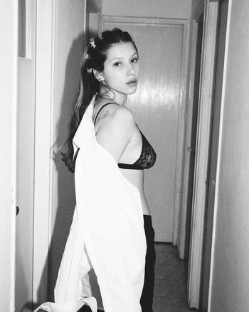 Full leaked Roni zouler private onlyfans photo