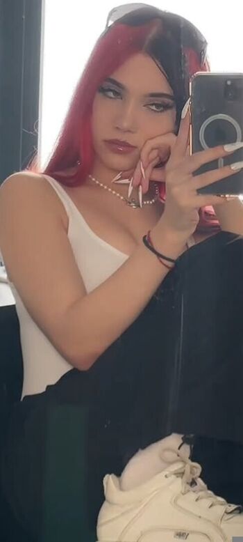 Full leaked Roniira private onlyfans photo