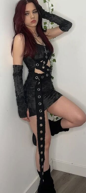 Full leaked Roniira private onlyfans photo