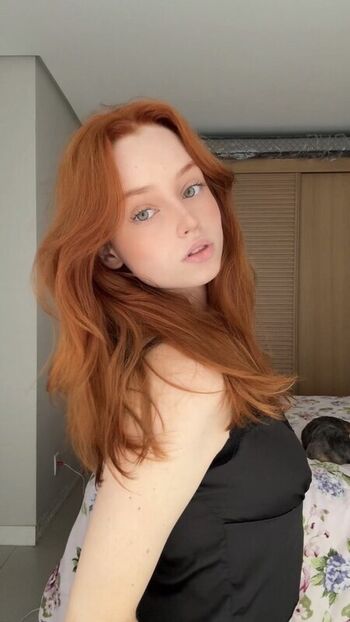 Rosalie Reds