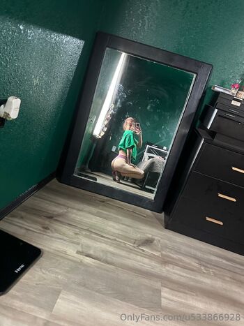 Full leaked Rose w private onlyfans photo