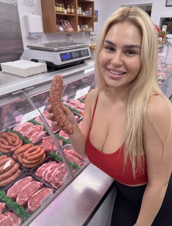 Full leaked Rosiccaa page private onlyfans photo