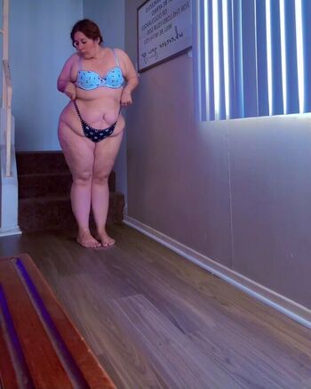 Full leaked Rosieelena private onlyfans photo