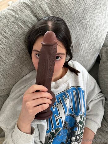 Full leaked Rosiegirl page private onlyfans photo