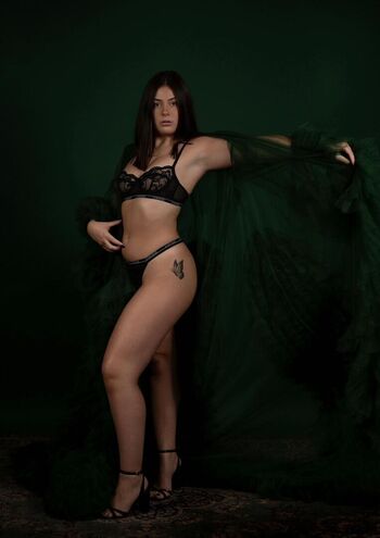 Full leaked Rosiepvris private onlyfans photo