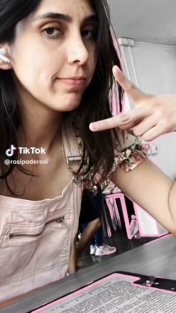 Full leaked Rosipoderosi private onlyfans photo
