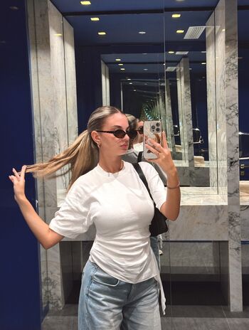Full leaked Rossela janina page private onlyfans photo
