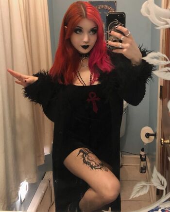 Full leaked Rottedgoth private onlyfans photo