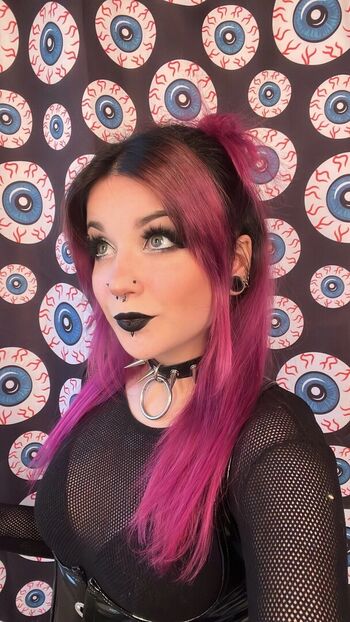 Full leaked Rottedgoth private onlyfans photo