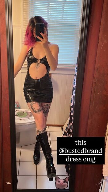 Full leaked Rottedgoth private onlyfans photo