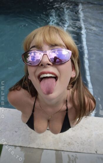 Full leaked Rowsvee  page private onlyfans photo