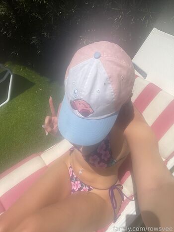 Full leaked Rowsvee private onlyfans photo
