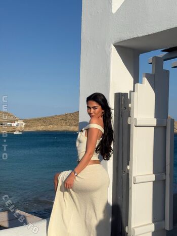 Full leaked Roxanarosuu private onlyfans photo