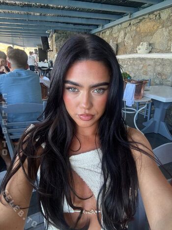 Full leaked Roxanarosuu private onlyfans photo