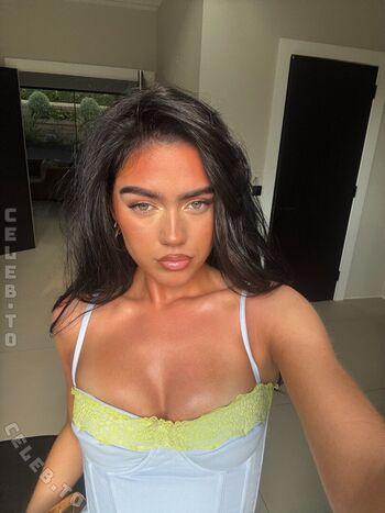 Full leaked Roxanarosuu page private onlyfans photo