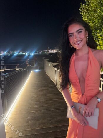 Full leaked Roxanarosuu page private onlyfans photo