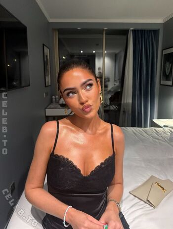 Full leaked Roxanarosuu page private onlyfans photo