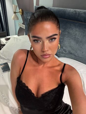 Full leaked Roxanarosuu page private onlyfans photo