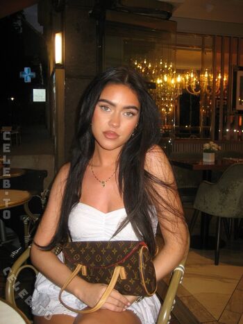 Full leaked Roxanarosuu page private onlyfans photo