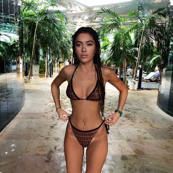 Full leaked Roxanarosuu private onlyfans photo