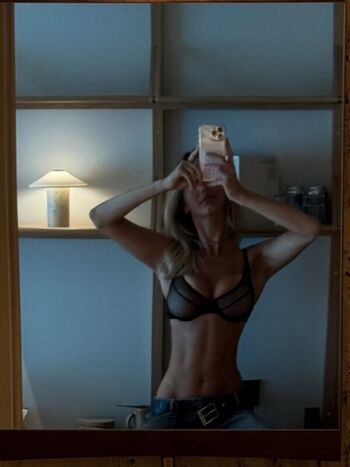 Full leaked Roxolana kushniruk private onlyfans photo