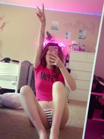 Full leaked Roxy rae private onlyfans photo