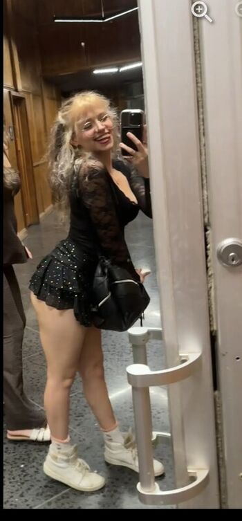 Full leaked Rubberduckiejo private onlyfans photo