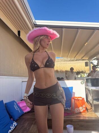 Full leaked Ruby rutishauser private onlyfans photo
