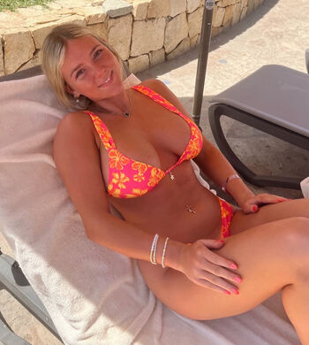 Full leaked Rubynevins private onlyfans photo