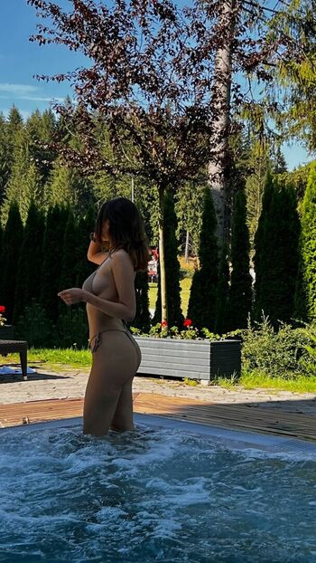 Full leaked Sabina roman private onlyfans photo