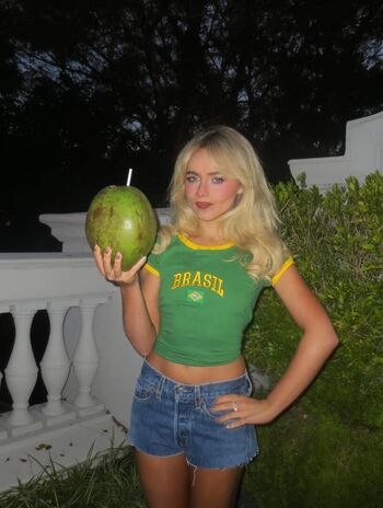 Sabrina Carpenter