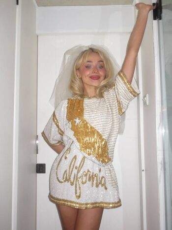 Full leaked Sabrina carpenter  page private onlyfans photo